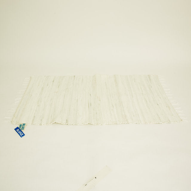 Small unicolor carpet